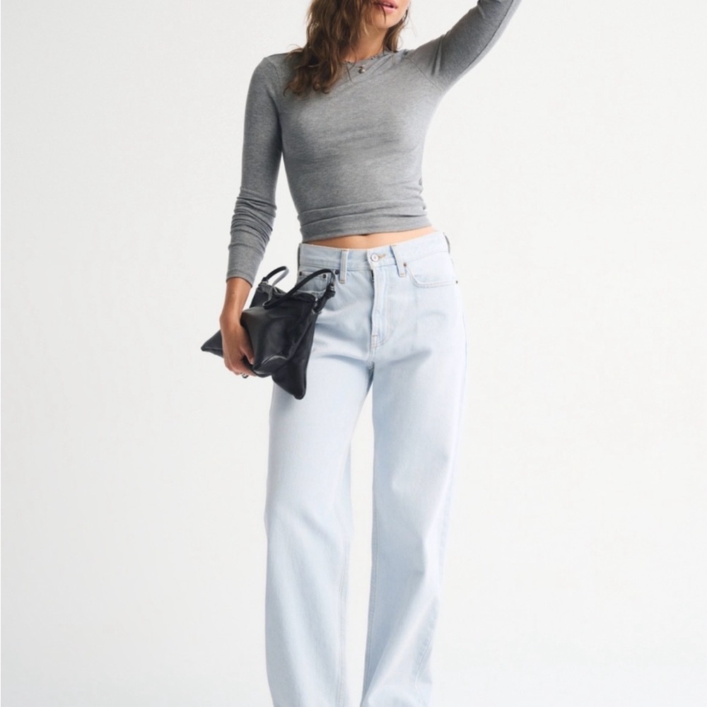 Abercrombie Slouchy Mid-Rise Jeans - Light
